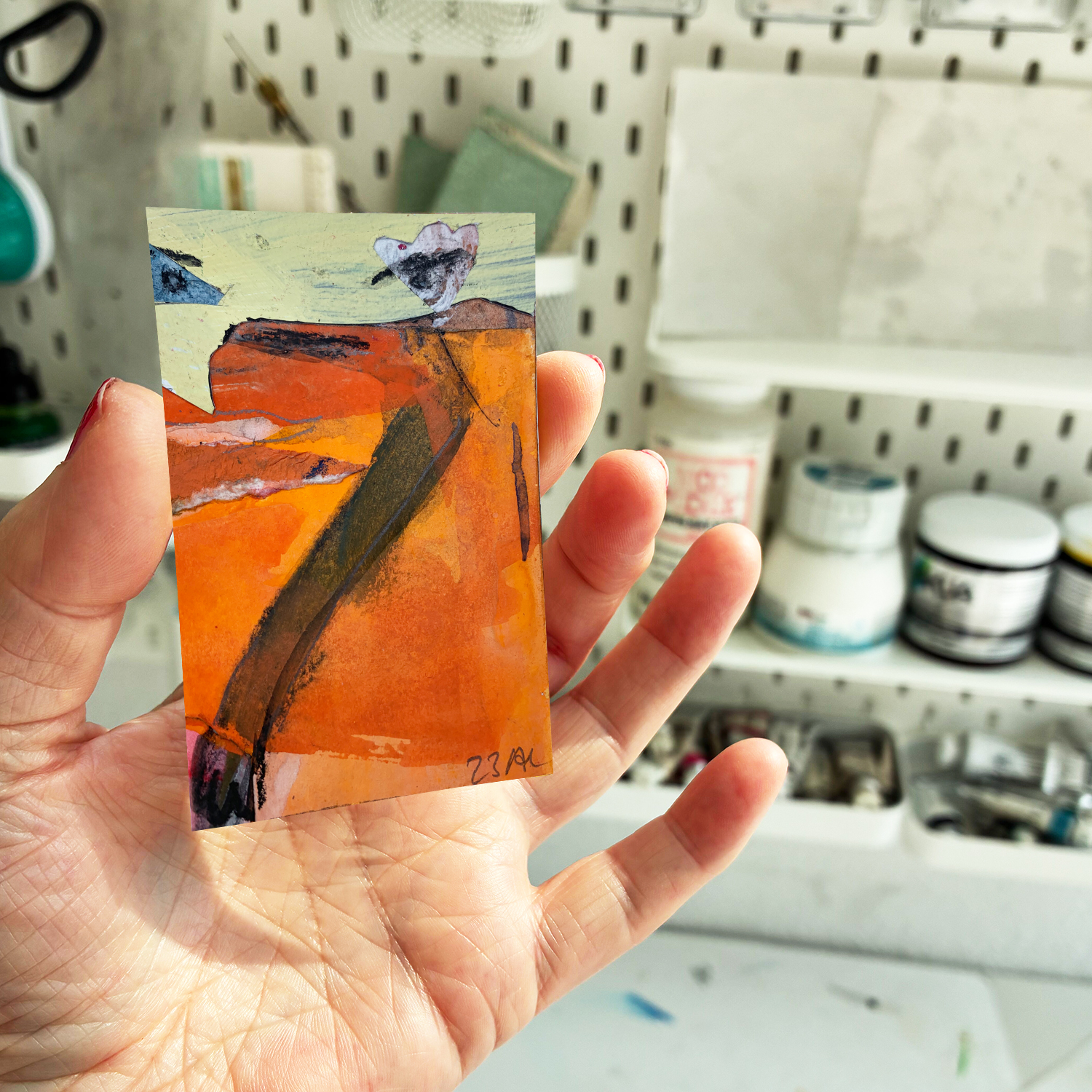 H563-23-Figur-Mockup-Miniatur-Hand-8x5-72dpi-1500 Annette Kunow H563-23-Figur-Mockup-Miniatur-Hand-8x5-72dpi-1500 Annette Kunow